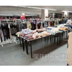 服装企业试水“工厂店” 一年可以卖100多万元?