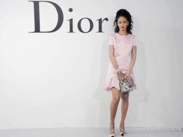 Dior 三十年形象大使的变迁：从 Isabelle Adjani 到 Rihanna