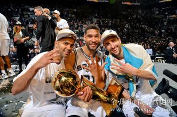 马刺大胜雷霆 匹克庆祝NBA史上最强三人组合诞生