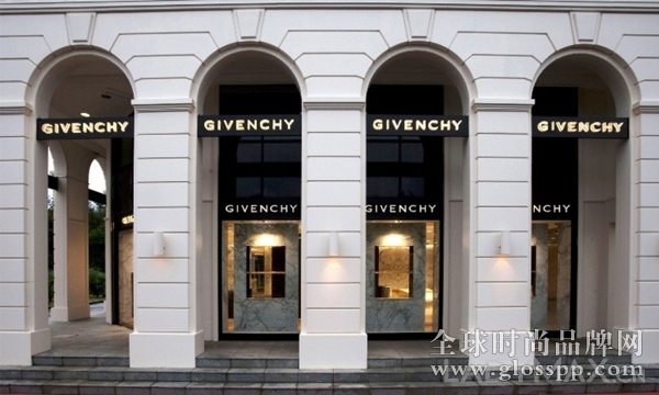 Givenchy总收入接近4亿欧元 将参加2016春夏纽约时装周 