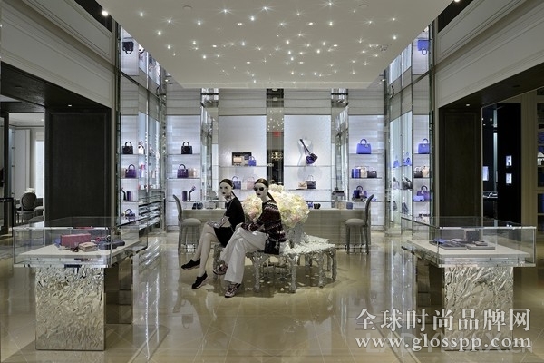 Christian Dior在加拿大开设首家门店 亚洲人或成为主要消费者