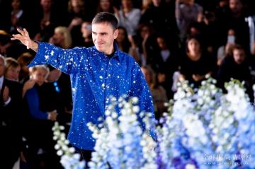 关于Raf Simons 突然辞去 Dior 创意总监的全景式报道