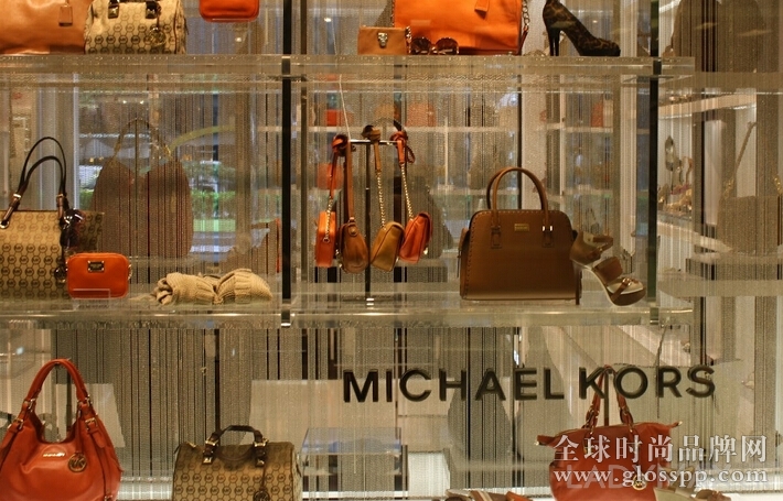 时尚零售充满挑战  受业绩影响2015年Prada周大福Michael kors市值暴跌40% 
