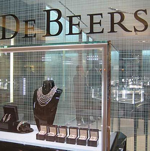 减产降价 De Beers戴比尔斯2015年收入盈利大幅萎缩