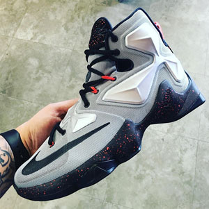 LeBron 13 “Hot Lava” 实物新图