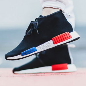 再来欣赏一下这双 OG 原色的 adidas NMD Chukka