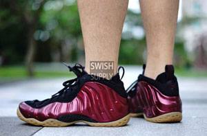 魔力红喷 Nike Air Foamposite One “Maroon” 上脚实拍