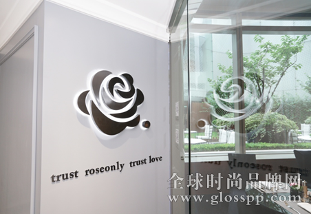 roseonly上海新天地朗庭店重装升级 用玫瑰见证爱的永恒
