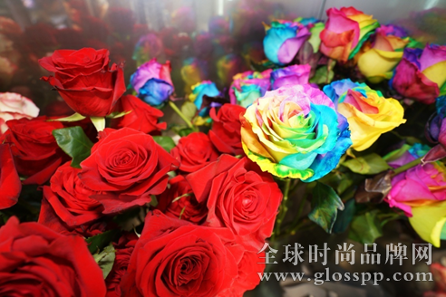 roseonly上海新天地朗庭店重装升级 用玫瑰见证爱的永恒