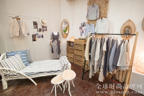 优衣库 (Uniqlo) 在巴黎举办2015春夏“LifeWear服适人生”新品预览会