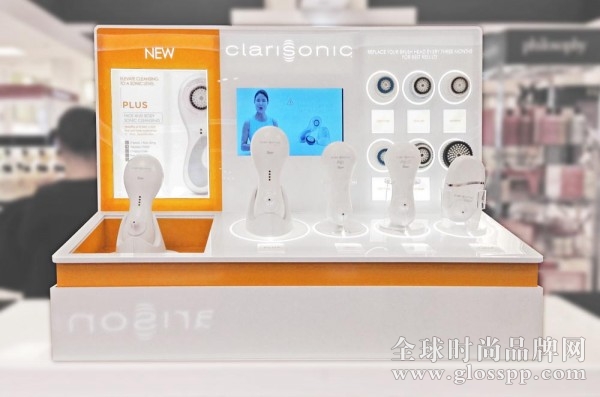 01-Clarisonic-Counter-Unit-Array-Marketing