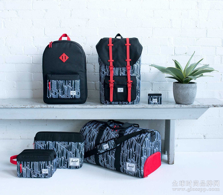 2013 年 Herschel 和可口可乐的合作款