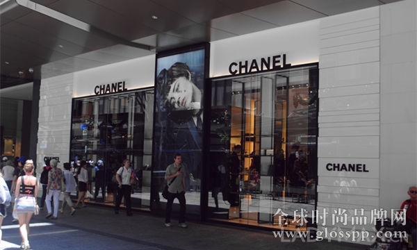 奢侈品牌再传劳资纠纷 Chanel员工集体上诉公司拒付加班费